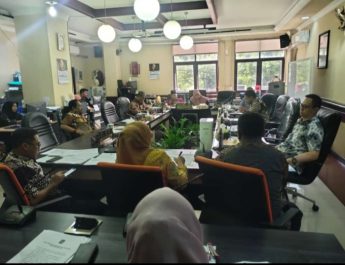 DPRD Surabaya Rapat Pansus LKPJ Wali Kota 2023 