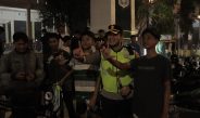 Salut ! Kapolres Lamongan Terjun Langsung Amankan Persela Anniversary, Berjalan Meriah dan Kondusif