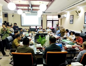 DPRD Surabaya Minta Jukir Jangan Distigma Negatif