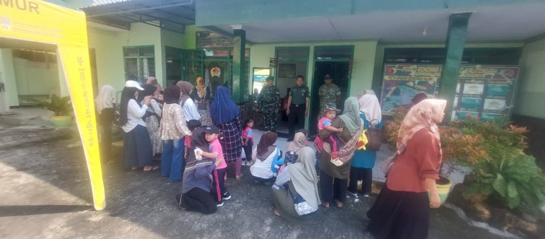 Hangat dan Penuh Tawa, Koramil 0812/21 Kalitengah Sambut Kunjungan Edukatif Siswa-Siswi SPS Flamboyan Desa Tunjung Mekar