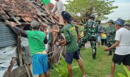 Wujud Kemanunggalan TNI-Rakyat, Babinsa Koramil 0812/03 Turi Bersama Warga Laksanakan Gotong Royong Pembongkaran Rutilahu