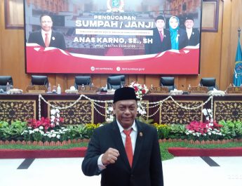 Anas Karno Resmi Kembali Ke DPRD Surabaya