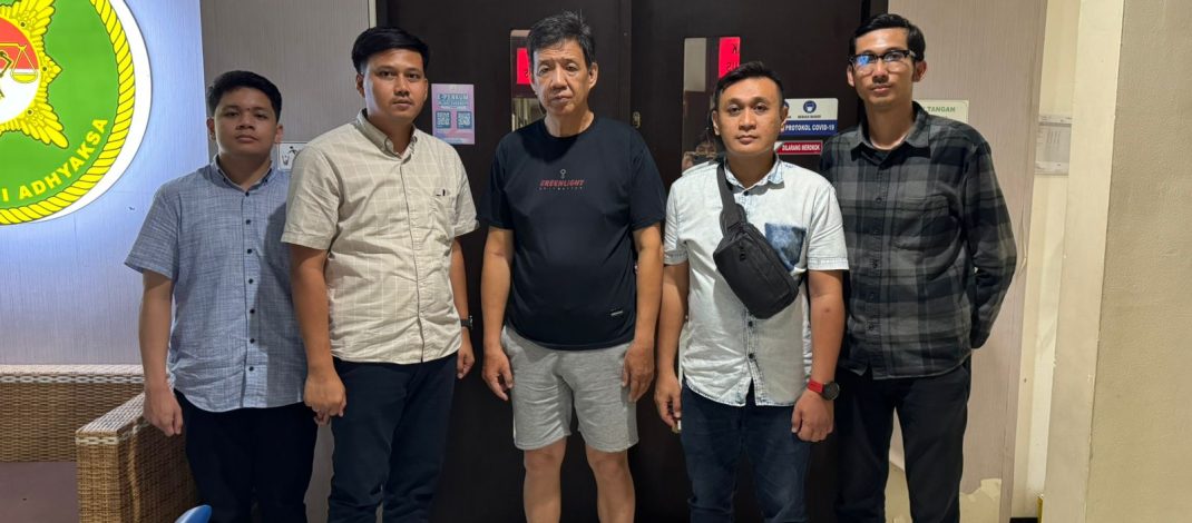 TIM TANGKAP BURON KEJARI SURABAYA AMANKAN TERPIDANA KASUS KDRT AN. EKA SUGONDO