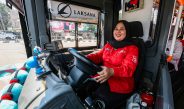 Kisah Eka, Sopir Perempuan Satu-satunya Suroboyo Bus di Balik Semangat Kartini