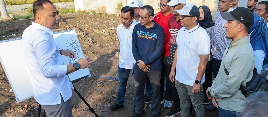 Atasi Banjir Lintas Wilayah, Wali Kota Eri Cahyadi Instruksikan Pengalihan Aliran Air di Kawasan Ketintang