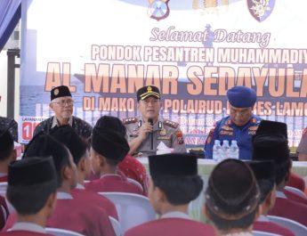 Kapolres Lamongan Kunjungi Satpolairud, Kenalkan Tugas Polisi Air dan Cara Penyelamatan Bencana