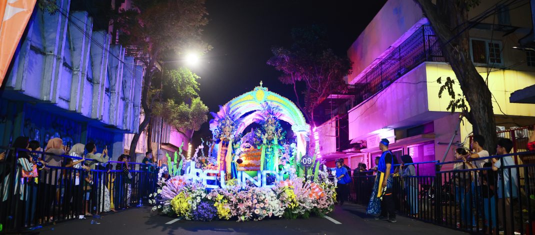 Harmony of Ocean di Surabaya Vaganza 2026: Mobil Hias Pelindo Angkat Keindahan Laut dan Harmoni Manusia dengan Alam