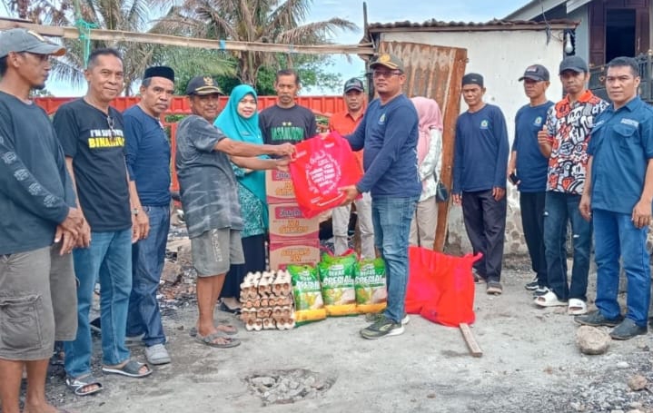 Peduli Terhadap Korban Kebakaran Lurah Bontoa Kerjasama KKN INTI Kumpul Sumbangan Sukarela Dari Segenap Warga Bontoa