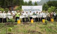 PT Sorini Agro Asia Corporindo (Cargill Pandaan Plant) bersama Cempaka Foundation, Dinas Lingkungan Hidup serta TP PKK Kabupaten Pasuruan Tanam Bibit Pohon di Lereng Gunung Arjuna,