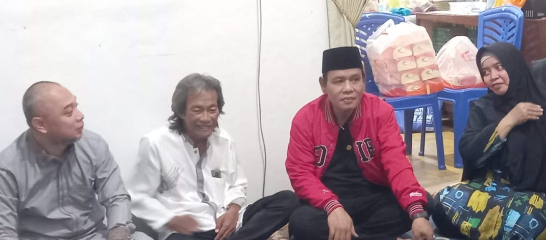 Ketua DPRD Surabaya Takziah ke Rumah Korban Drainase 