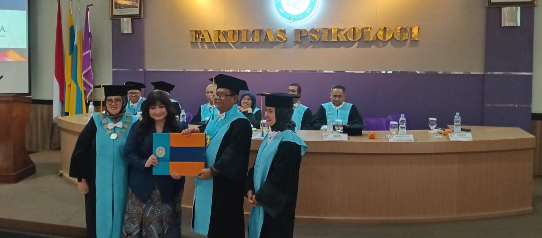 Anggota DPRD Surabaya Herlina Harsono Njoto Resmi Lulus Doktor Psikologi Universitas Airlangga