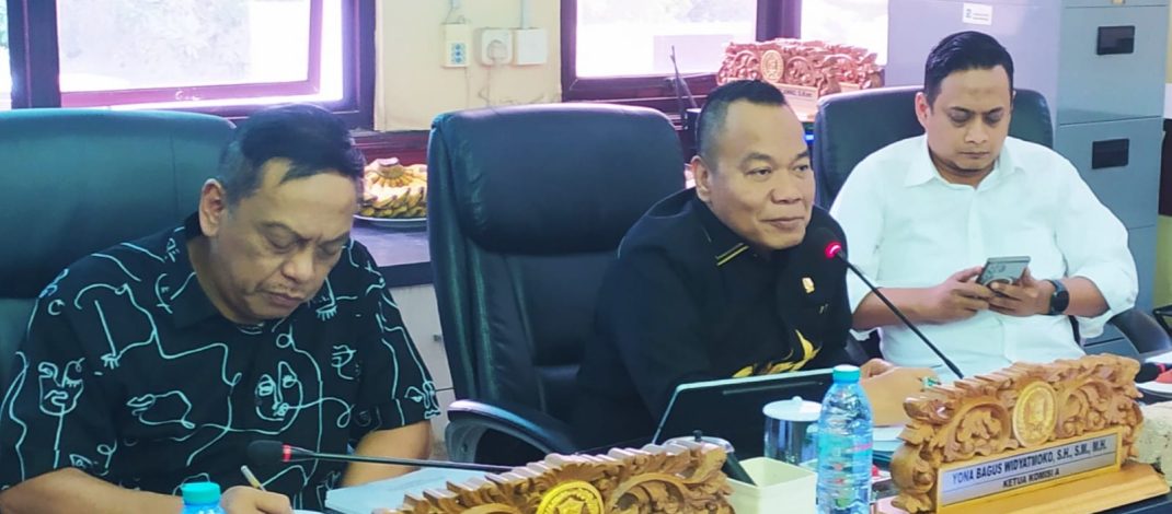 Komisi A DPRD Surabaya RDP Dengan Warga Sumur Welut