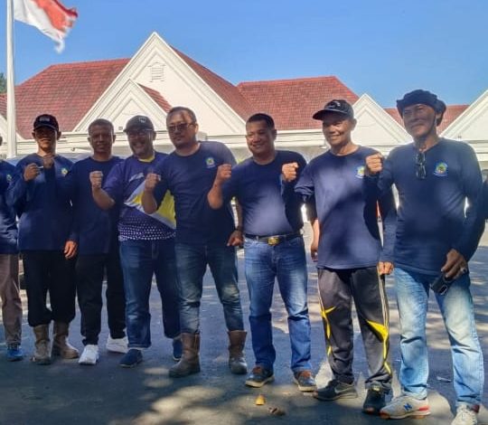 Gelar Jumat Bersih Di Rujab Bupati Dan Lokasi Kantor Camat Binamu, Lurah Bontoa Ajak Ka.Lingkung dan Kader Posyandu lakukan Kerja Bakti Bersama