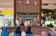 Pastikan Tepat Sasaran, Babinsa Koramil 0812/03 Turi Dampingi Penyaluran BLT Dana Desa di Geger