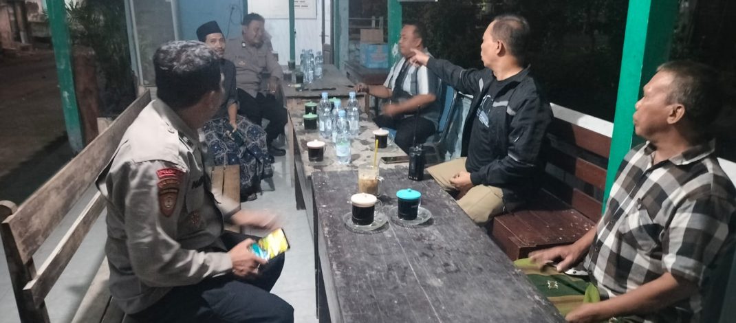 Kapolsek Jabon Sambang Siskamling, Ajak Warga Jaga Kamtibmas