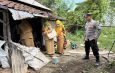 Peduli Kemanusiaan Bhabinkamtibmas dampingi Pemeriksaan Kesehatan Rutin Warga