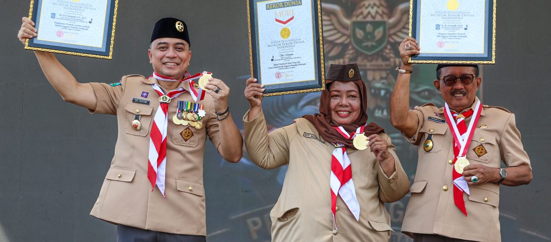 Pecahkan Tiga Rekor MURI Sekaligus, Wali Kota Eri Libatkan Pramuka ke Dalam Kampung Pancasila