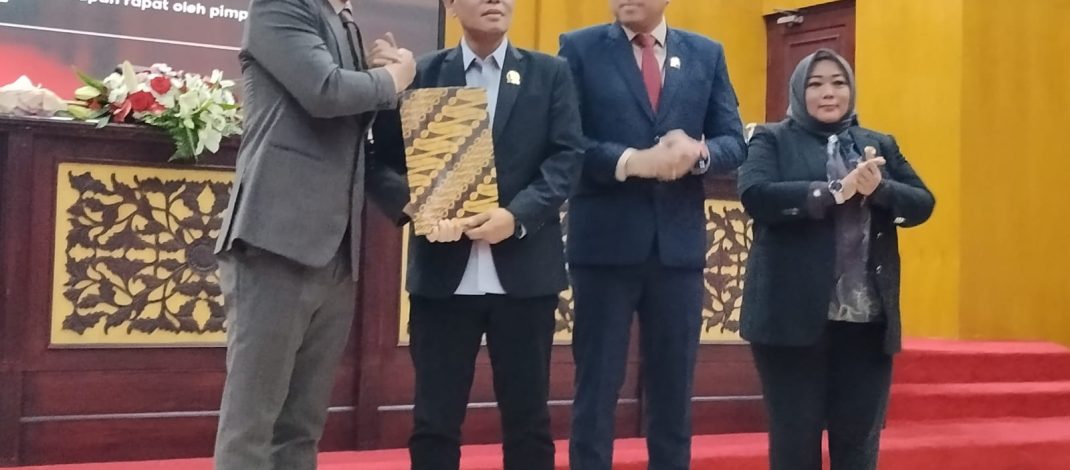 DPRD Surabaya Bahas LPJ APBD 2025