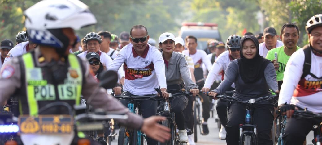 Rajutan Tawa dan Keringat Prajurit Kodim 0812 Lamongan di Hari Bahagia Korps Bhayangkara