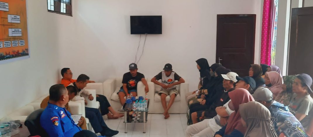 Satpolairud Polres Lamongan Gelar Pertemuan dengan Keluarga KMN Entok, Bahas Perkembangan Pencarian