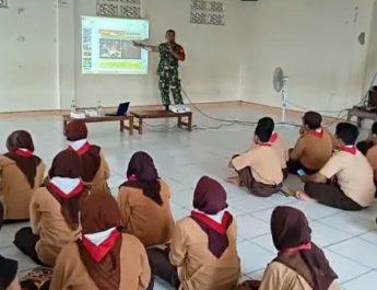 Sentuhan Hangat Babinsa jajaran Kodim 0812/Lamongan: Semai Jiwa Patriot dan Disiplin Generasi Muda di Hari Pertama Sekolah