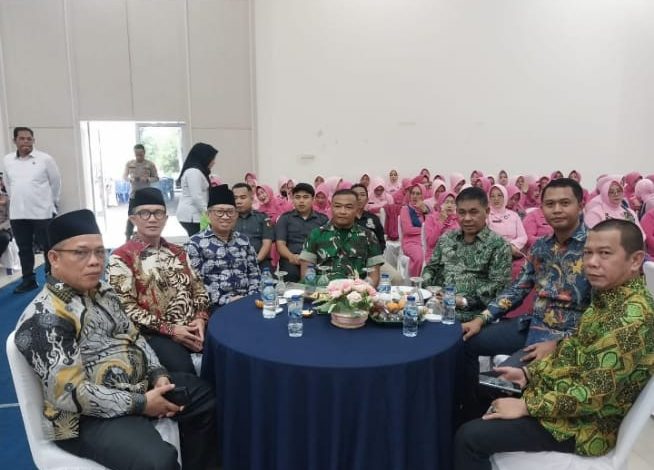 Ketua STAI Baturaja Yose Rizal dan Dirut Perumda Tirta Raja H. Bertho Dharmo Hadiri Pisah Sambut Kapolres OKU