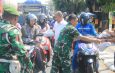 Wujud Kepedulian Sesama, Dandim 0812/Lamongan Pimpin langsung Aksi Sosial “Jumat Berkah”