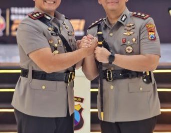 Mutasi Polri Bergulir, Tongkat Komando Polres Lamongan Resmi Beralih