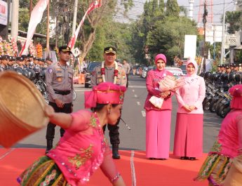 Momen Haru Pedang Pora di Polres Lamongan, AKBP Arif Berpamitan dan AKBP Adityawarman Ambil Alih Kepemimpinan