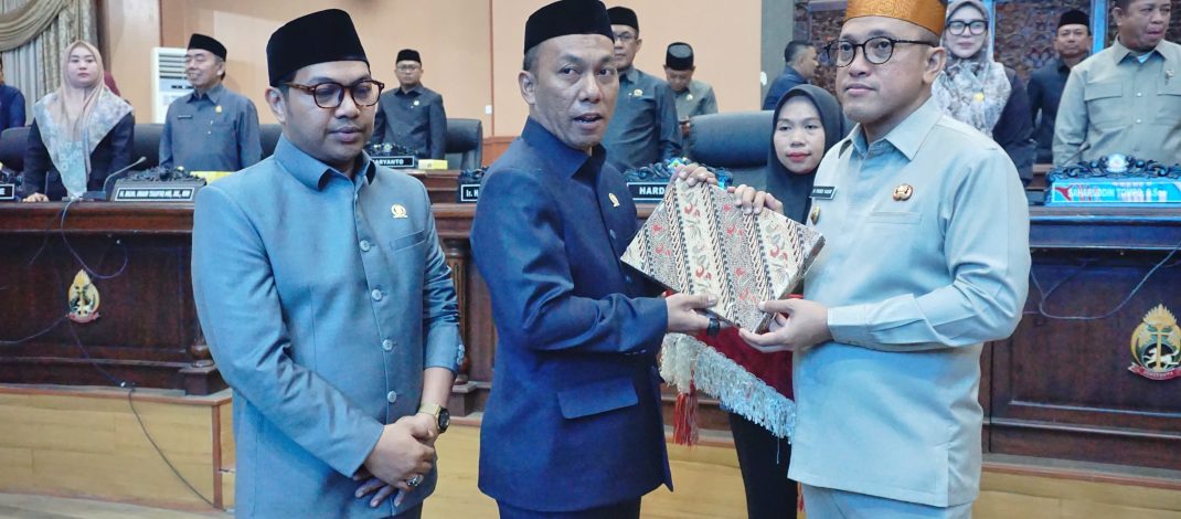 Sinergi Eksekutif dan Legislatif Menguat, DPRD Jeneponto Gelar Paripurna Penyerahan Lima Ranperda Inisiatif dan Persetujuan Ranperda Pertanggungjawaban APBD 2025