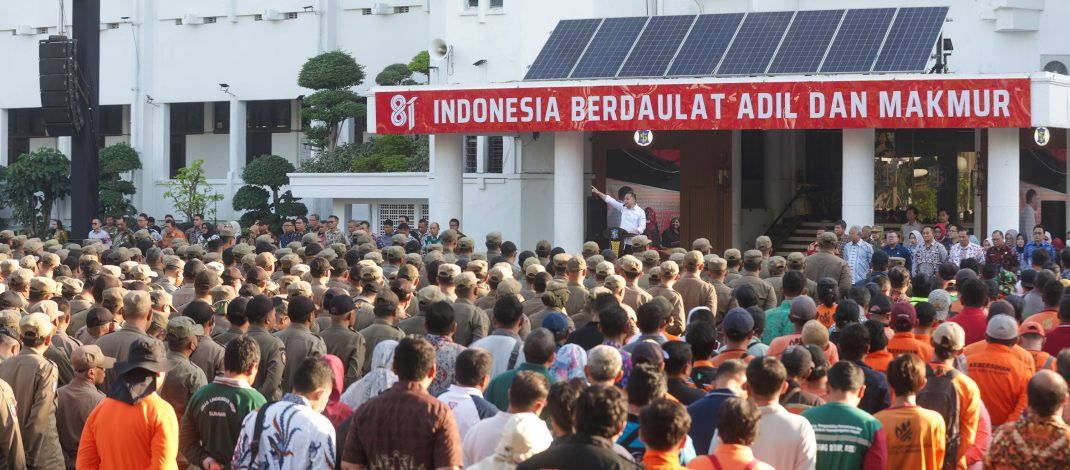 Wali Kota Eri Kumpulkan Seluruh Jajaran Pemkot Surabaya, Minta Percepat Tuntaskan Aduan Warga