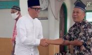 Peduli Rumah Ibadah, Bupati OKU, H. Teddy Meilwansah Serahkan Bantuan Sound System untuk Masjid Fathul Jannah Desa Karang Endah