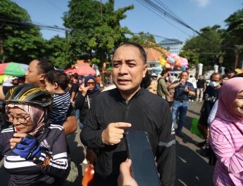 Telusuri Dugaan Pungli PKL, Wali Kota Eri Cahyadi Turun Langsung ke CFD Taman Bungkul