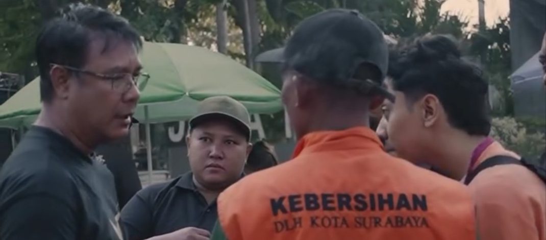 Pemkot Surabaya Tindak Tegas Dugaan Pungli Petugas DLH di Tugu Pahlawan, Dua Orang Disanksi