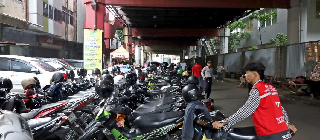 Terapkan Sistem Digital, Pendapatan Parkir Jalan Tanjung Anom Surabaya Naik Jadi Rp2,6 Juta