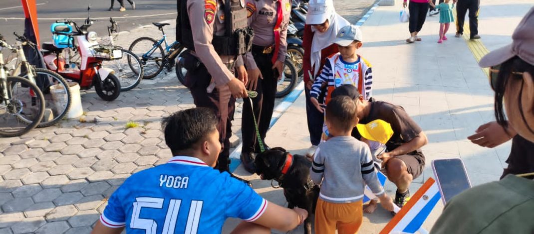 Polisi Turunkan K-9 dan Obvit Guna Berikan Rasa Aman dan Nyaman Aktivitas Warga di Akhir Pekan