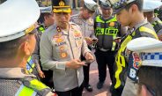 Wakapolresta Sidoarjo Periksa Handphone Anggota, Cegah Pelanggaran 