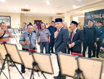 Wali Kota Surabaya Eri Cahyadi Apresiasi Lomba Foto Jurnalis Dewan Surabaya