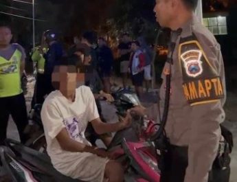 Aksi Balap Liar Gagal Total! 10 Motor Ditilang, Sejumlah Pemuda Diperiksa Polisi di Mapolres Lamongan