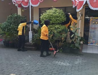 Jelang Hari Jadi Polwan ke-78, Polwan Polresta Sidoarjo Serentak Kerja Bakti Bersihkan Lingkungan Mako