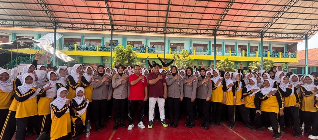 Edukasi Siswa SMPN 2 Krian tentang Bahaya Bullying, Narkoba dan Kekerasan
