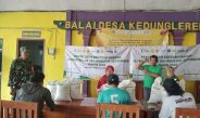 Kawal Ketahanan Pangan, Babinsa Koramil 0812/12 Modo Dampingi Penyaluran Bantuan Beras Bulog