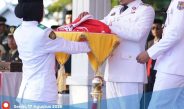 Gelar Upacara Penurunan Bendera HUT ke-81 Kemerdekaan RI, Wabup Jeneponto Bertindak Sebagai Inspektur